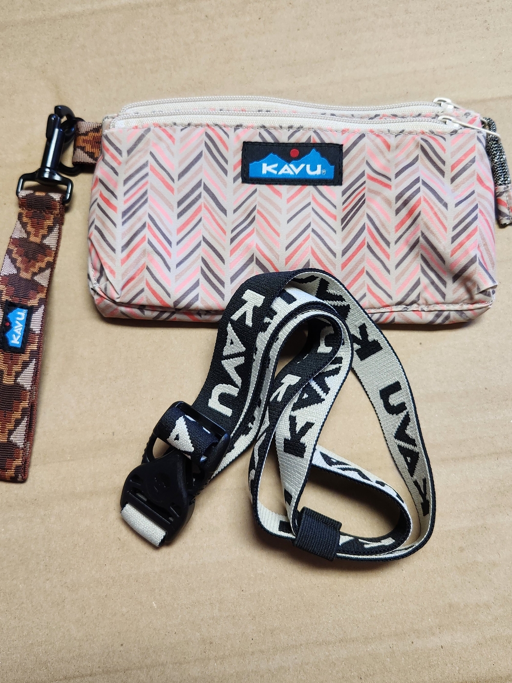 Kavu Square Lake Belt Bag Chevron in Pink and Gray with Removable Strap